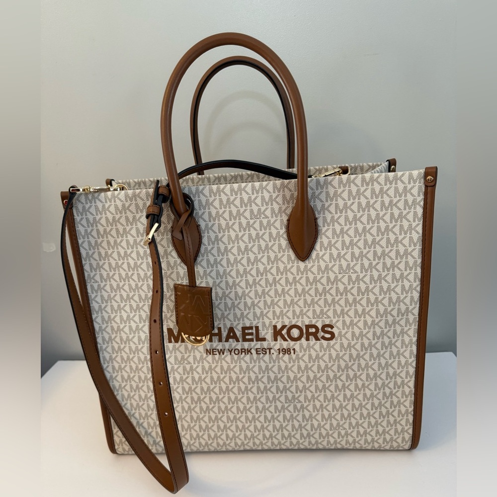 NEW Michael Kors Mirella Large North South MK Signature Tote Bag - Picture 12 of 13